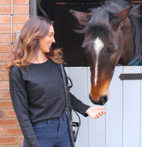 Over Sized Slouch Jumper (Black)